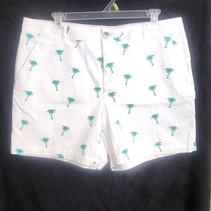 Dockers sz 12 white and green shorts